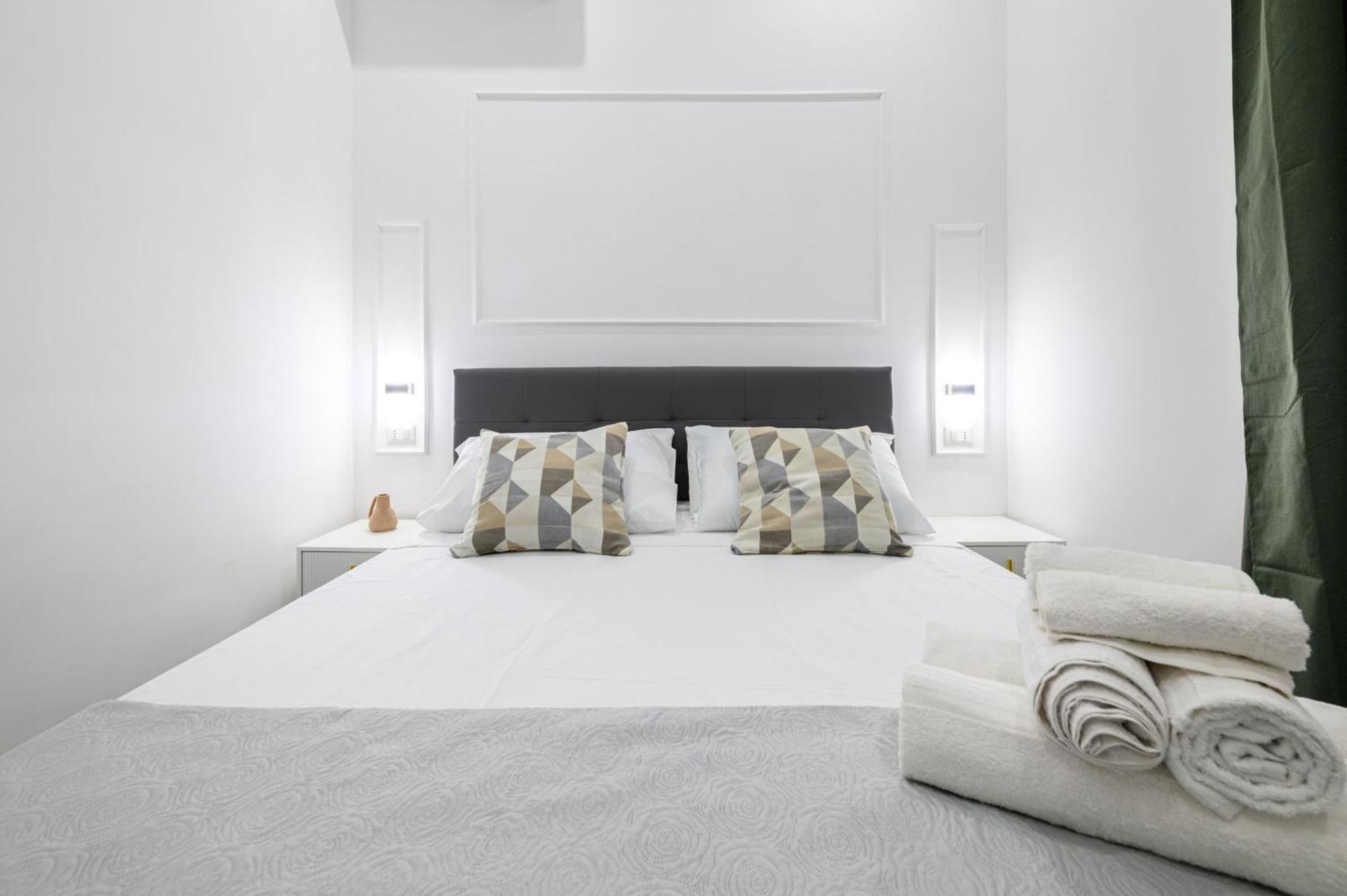 Giordano Suite Center Naples Exterior photo
