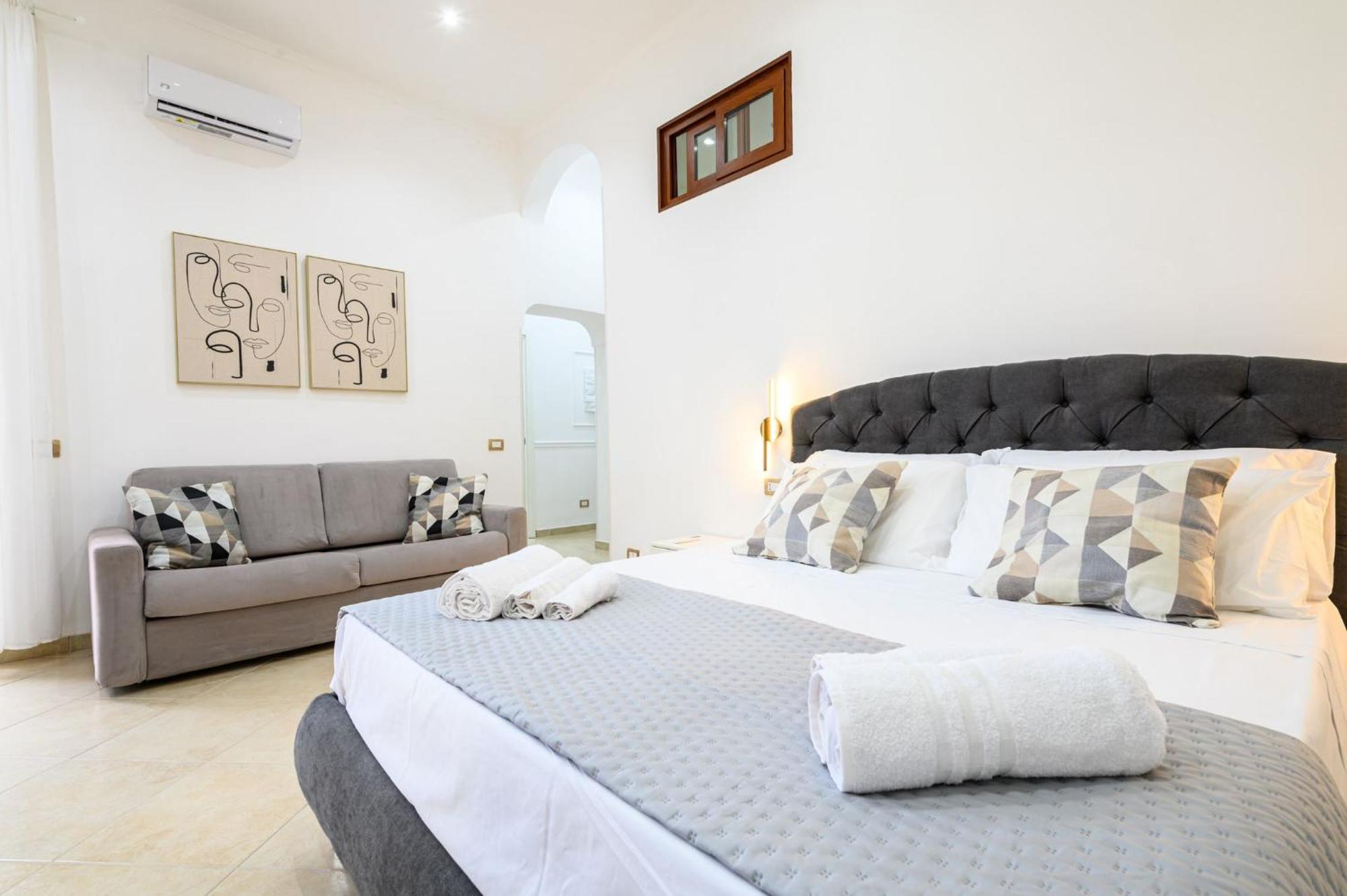 Giordano Suite Center Naples Exterior photo